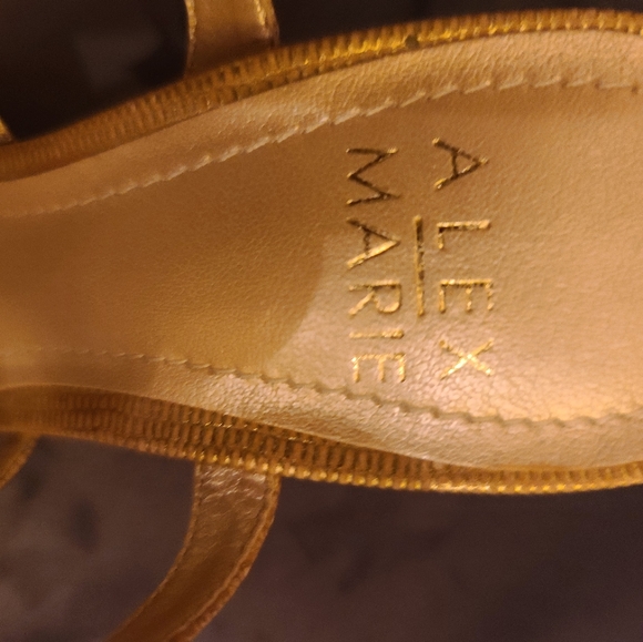 (NWT) Women's Dress Heels - Picture 7 of 7